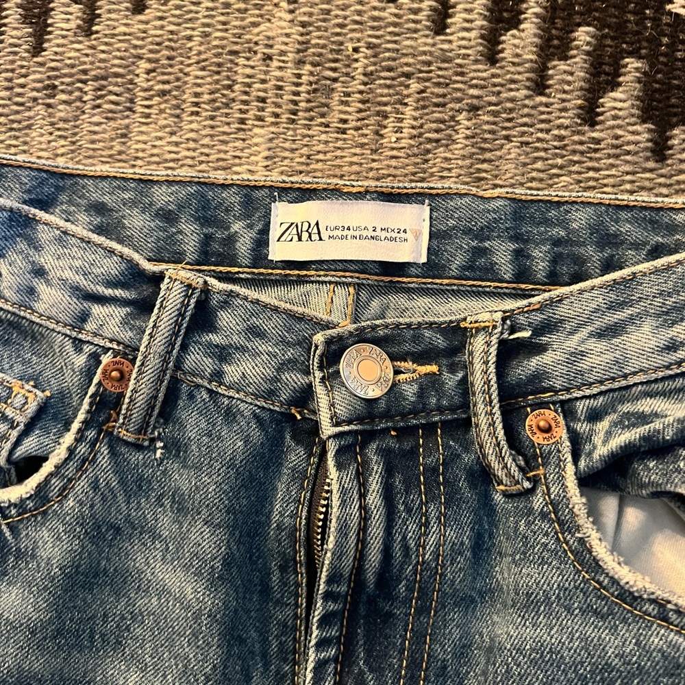 Zara Ripped Jeans - Picture 5 of 5